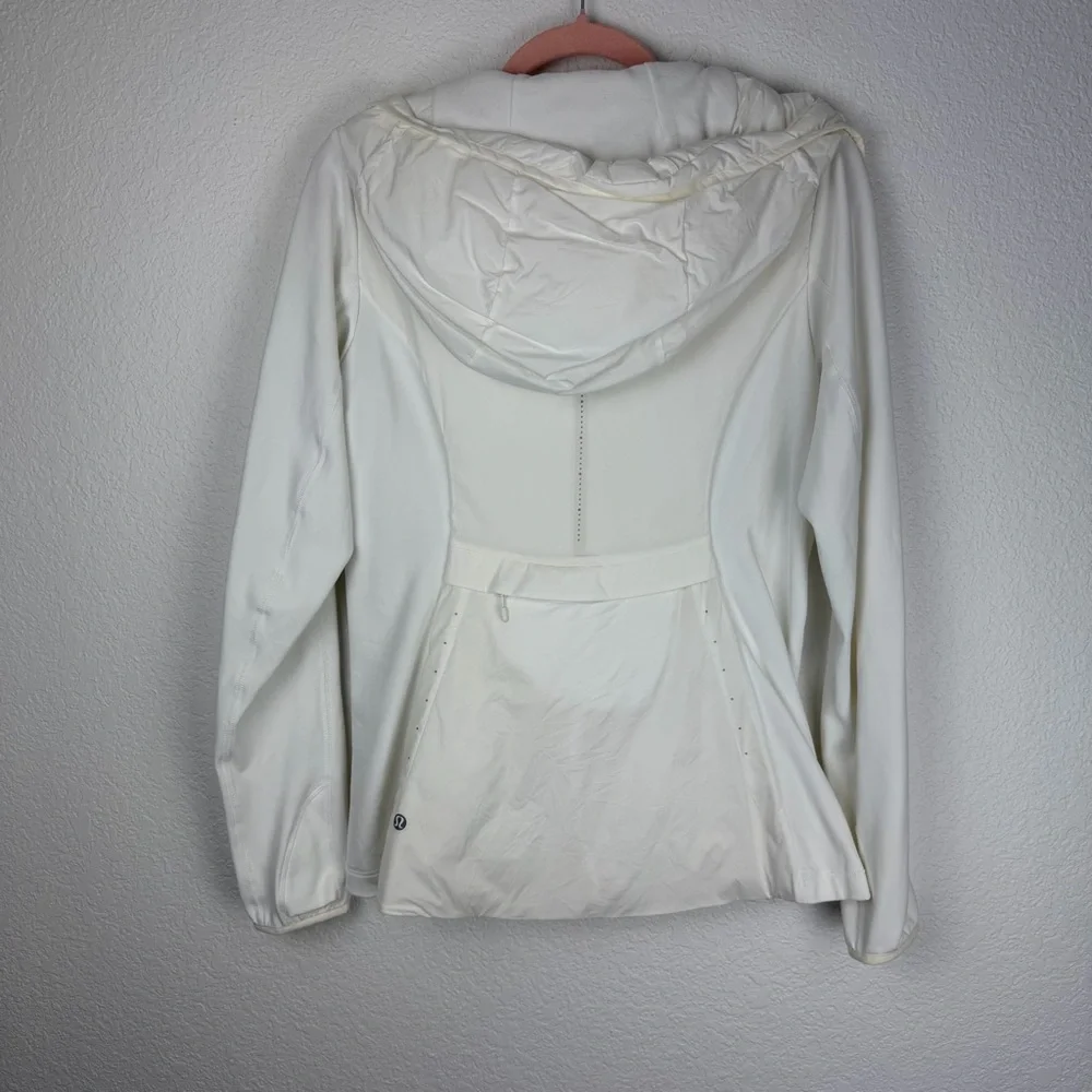 Lululemon Run For Cold Jacket White 8 - Picture 4 of 11